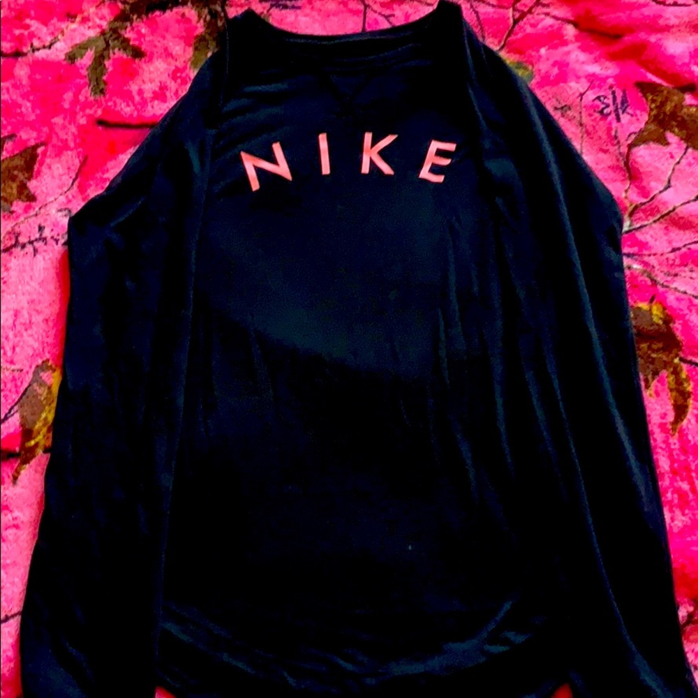 •NIKE SHIRT•